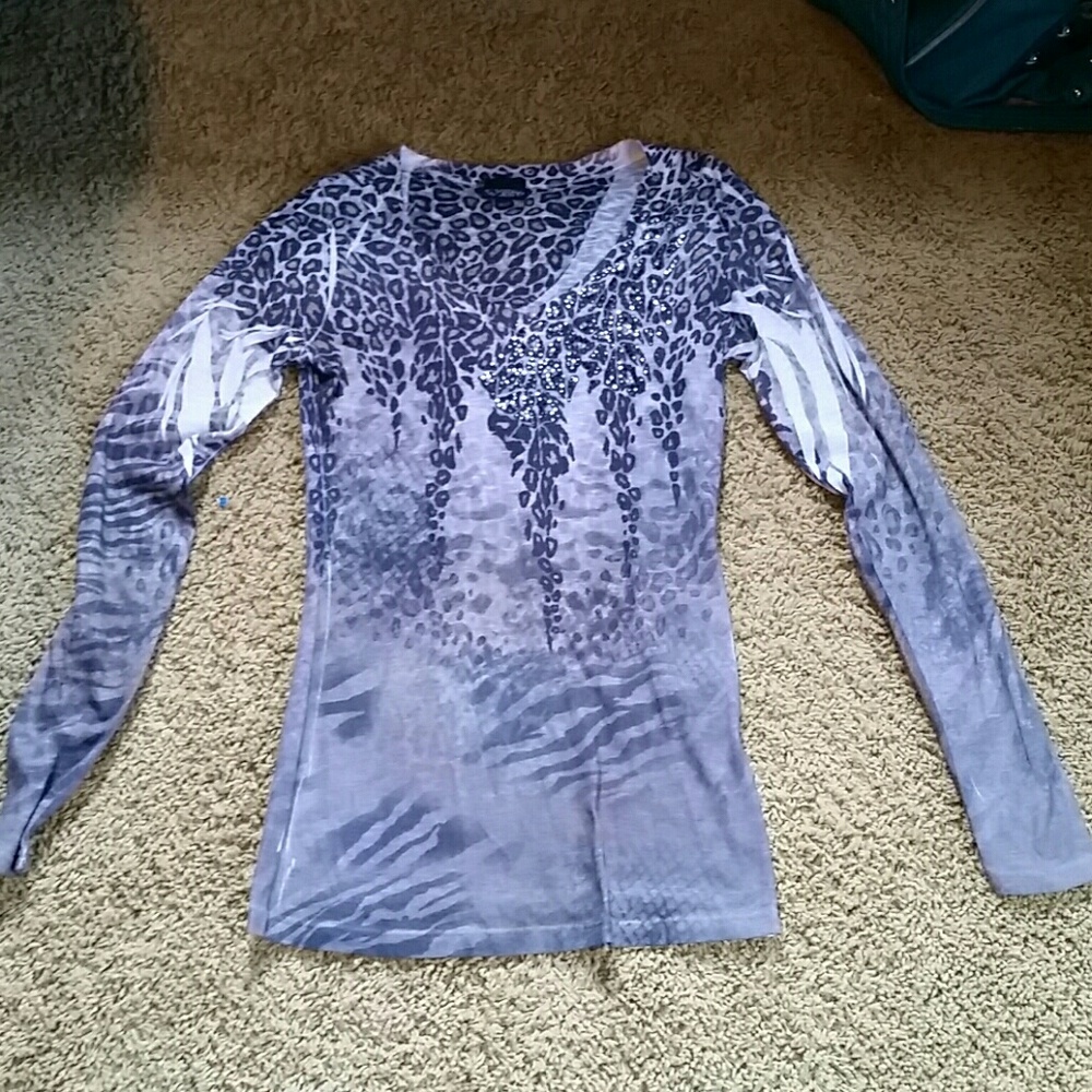Daytrip size small long sleeve